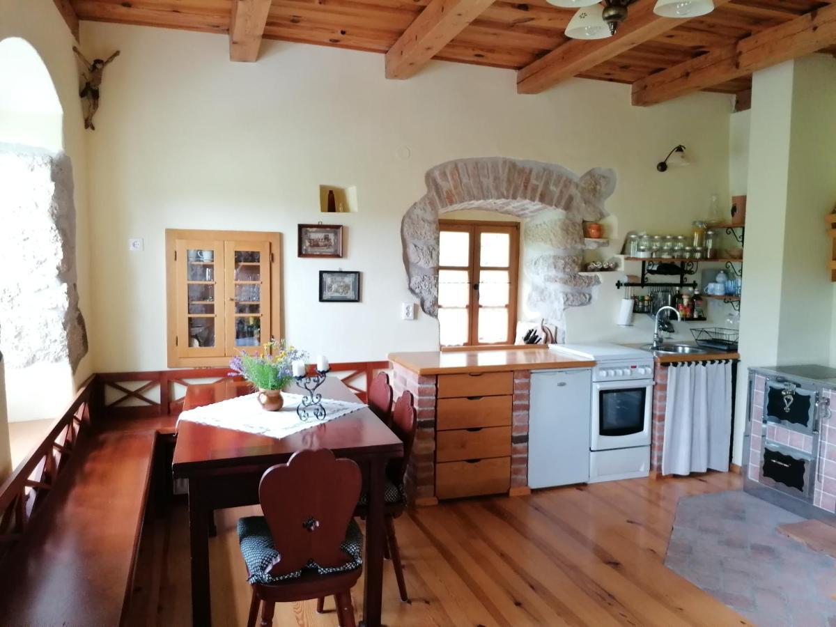 Holiday House Apartment Voukov Mlin Smarje pri Jelsah Eksteriør billede